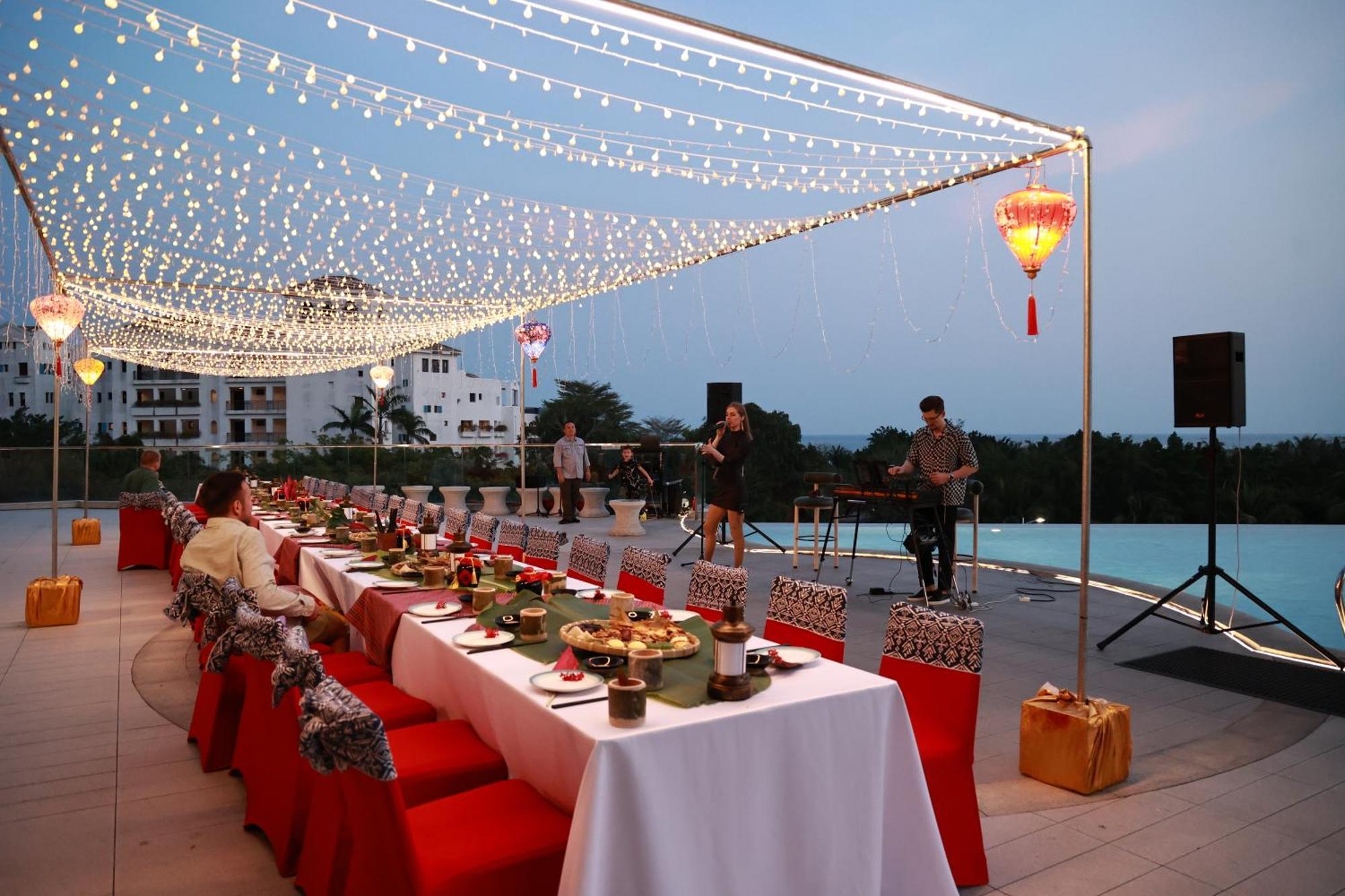 Holiday Inn & Suites Sanya Yalong Bay Exteriör bild
